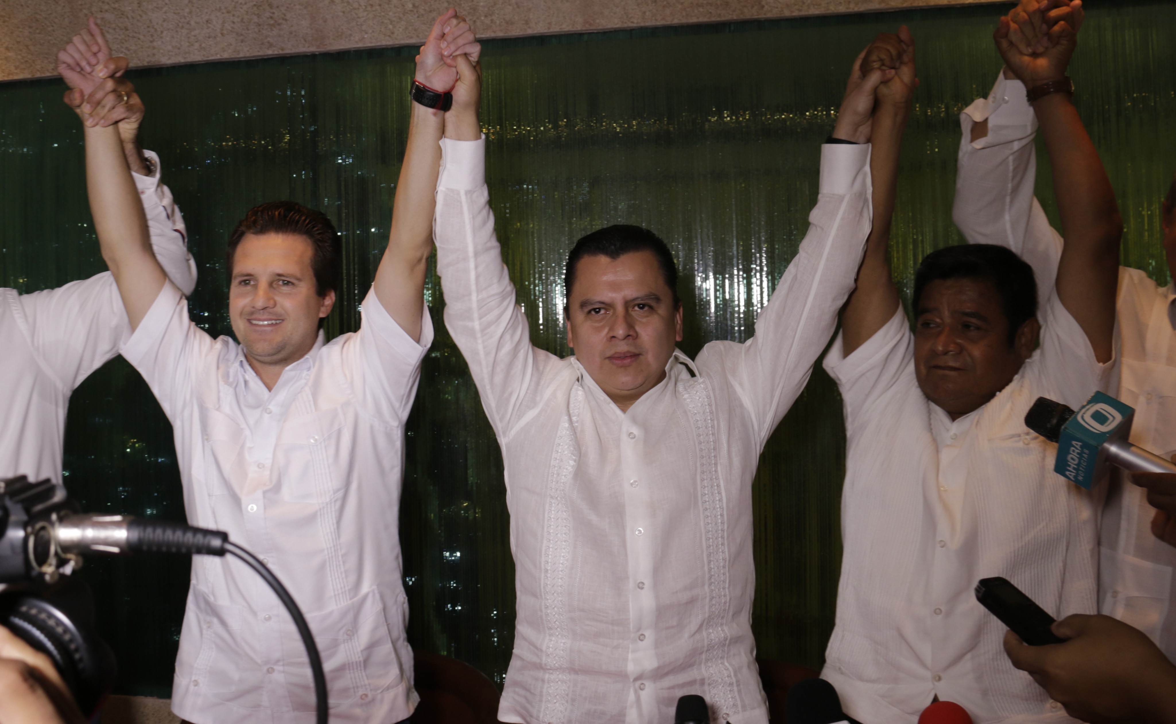 PRD elige a Gaudiano como precandidato a gubernatura de Tabasco