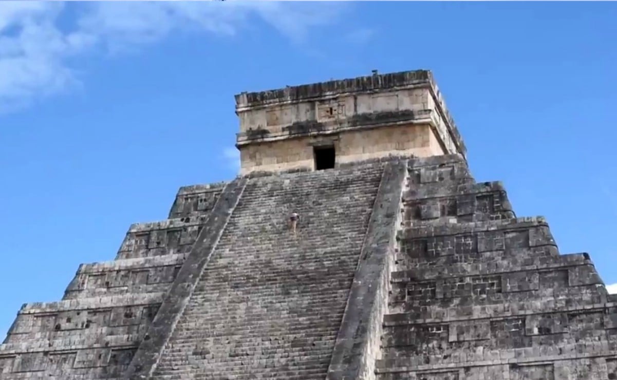 #LadyKukulkán: mujer esparce cenizas de su esposo en Chichén Itzá