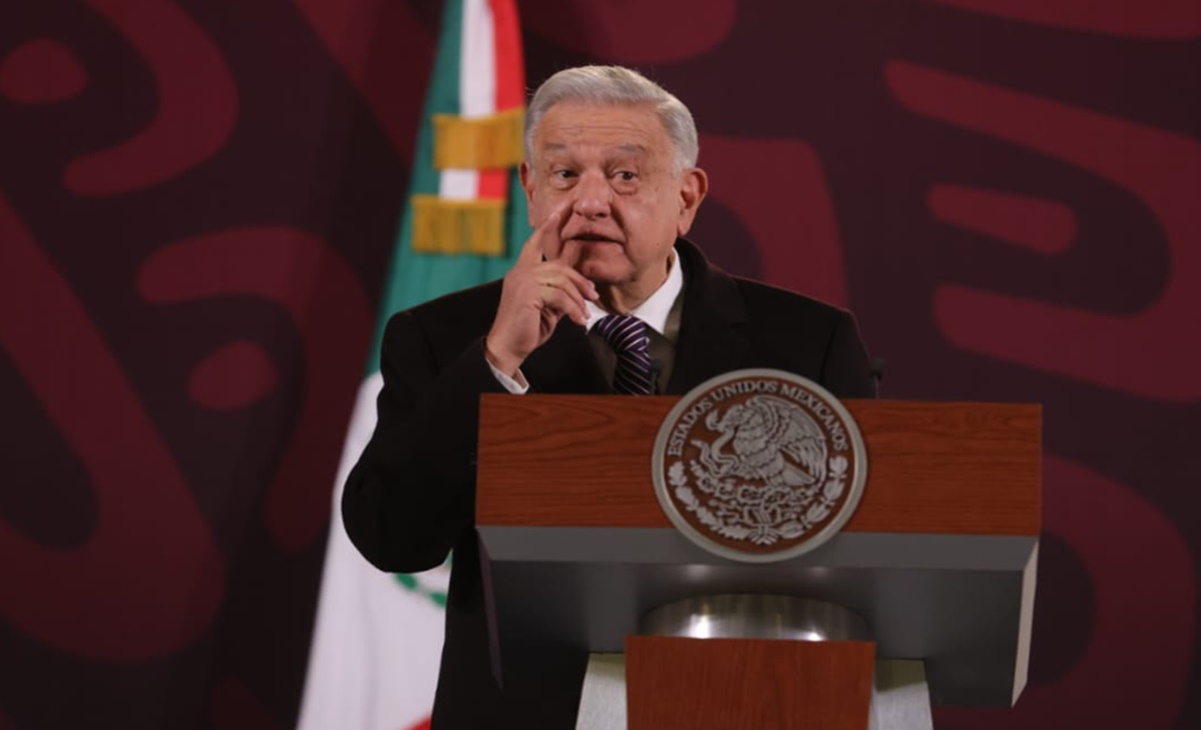 AMLO rechaza prohibir uso de redes sociales a servidores públicos