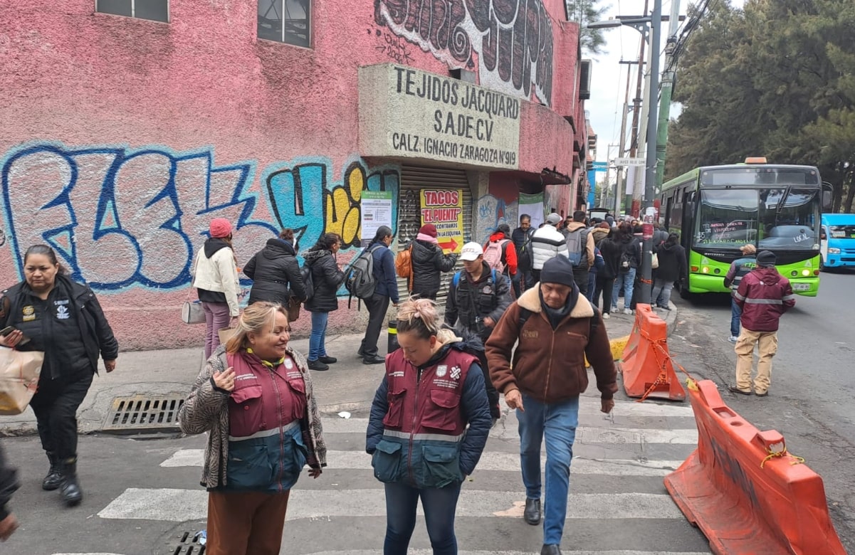 Línea 9: Servicio emergente opera sin contratiempos; usuarios prevén caos en el regreso a clases 