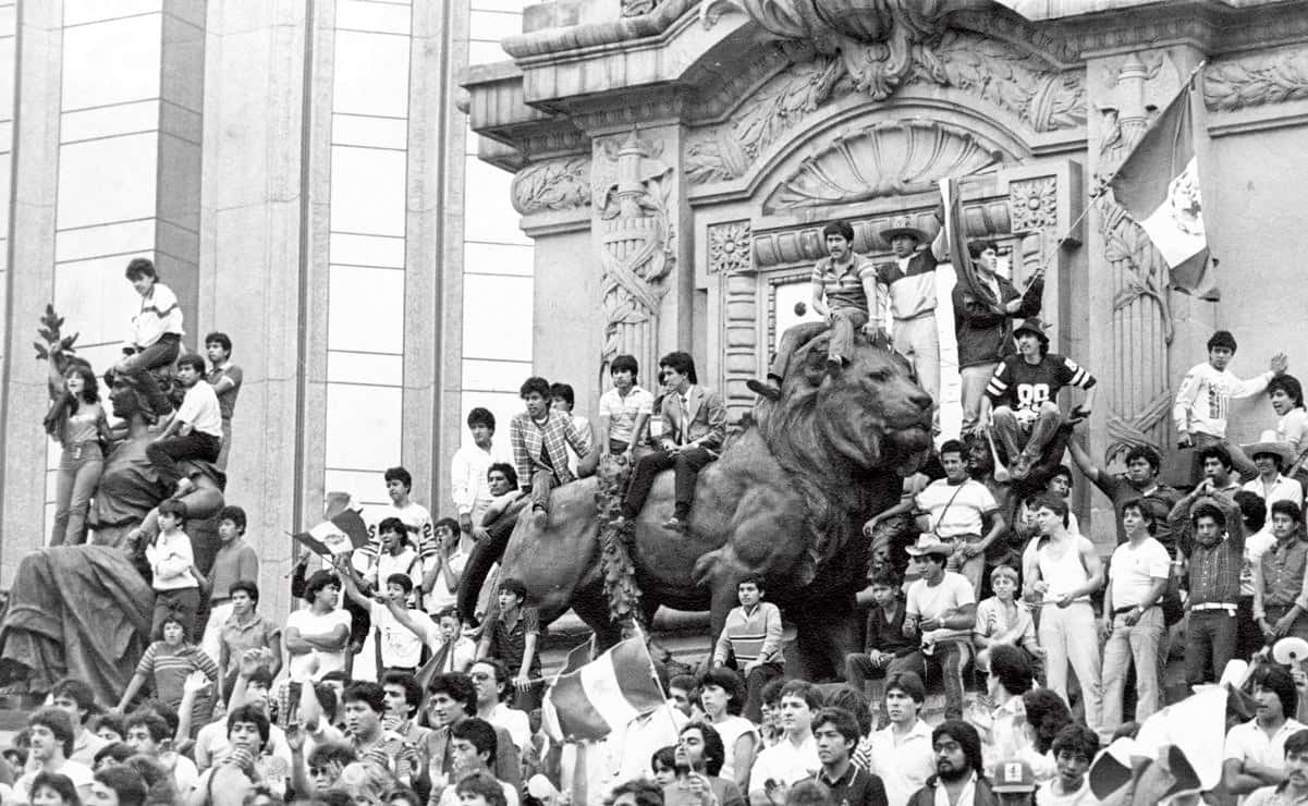 Sombreros, banderines y matracas, recuerdos del México 86