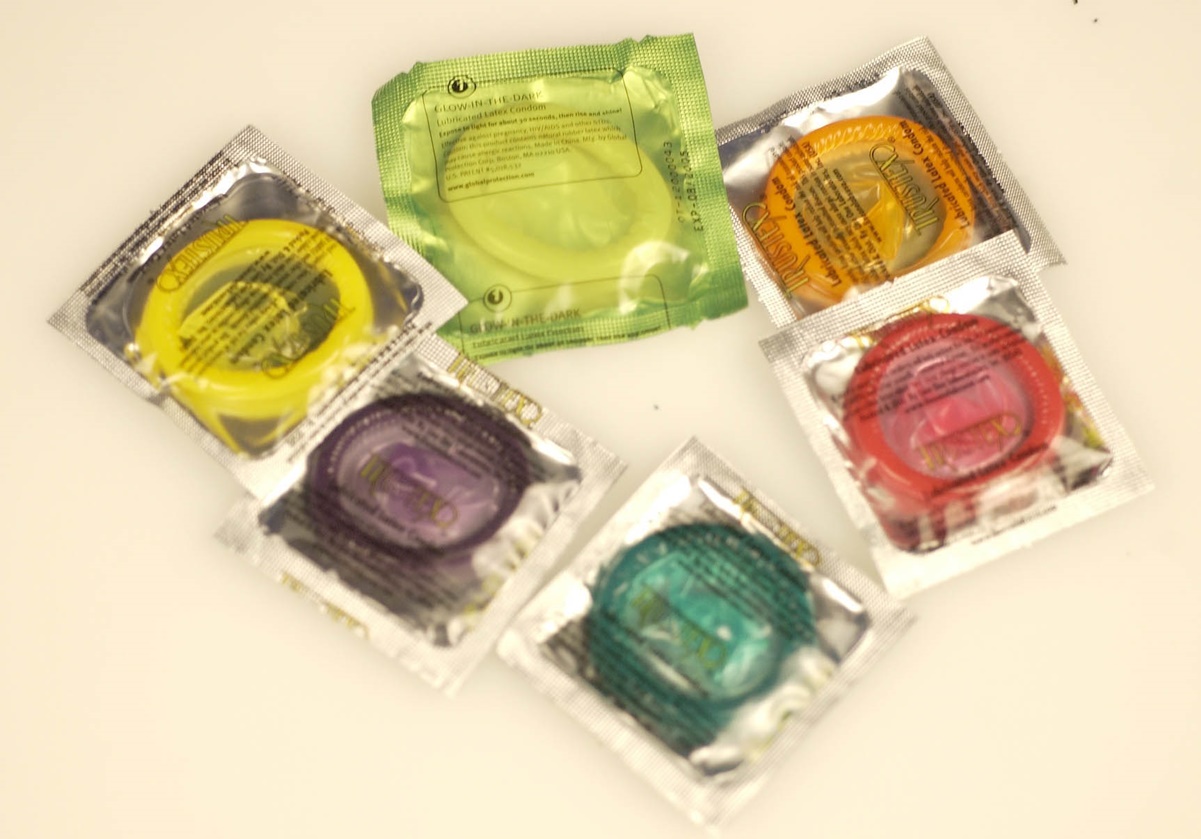 La Policía confisca 345 mil condones usados para revender en Vietnam