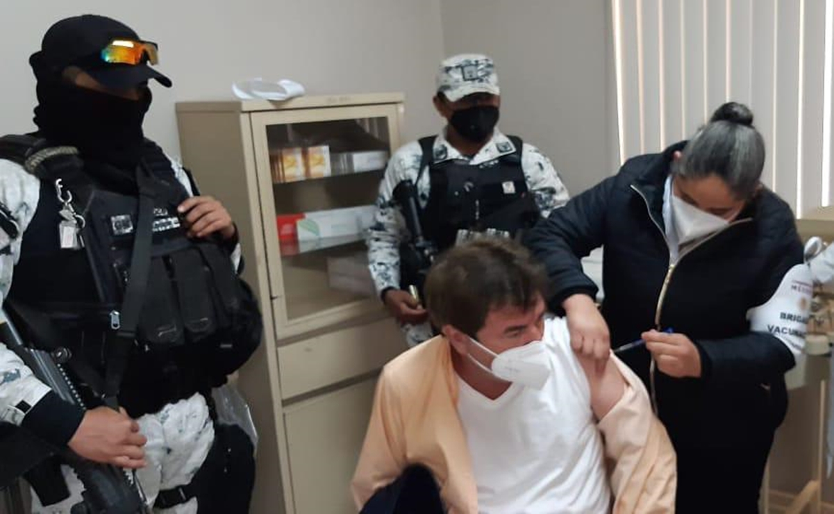 Denuncian en redes sociales que alcalde de Caborca "hace trampa" para vacunarse contra Covid-19