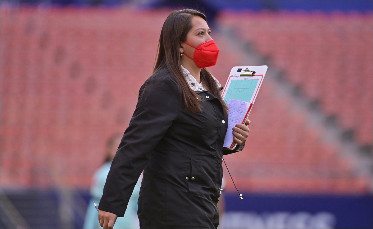  Ana María Zavala, directora técnica: Las mujeres somos la revolución en el futbol
