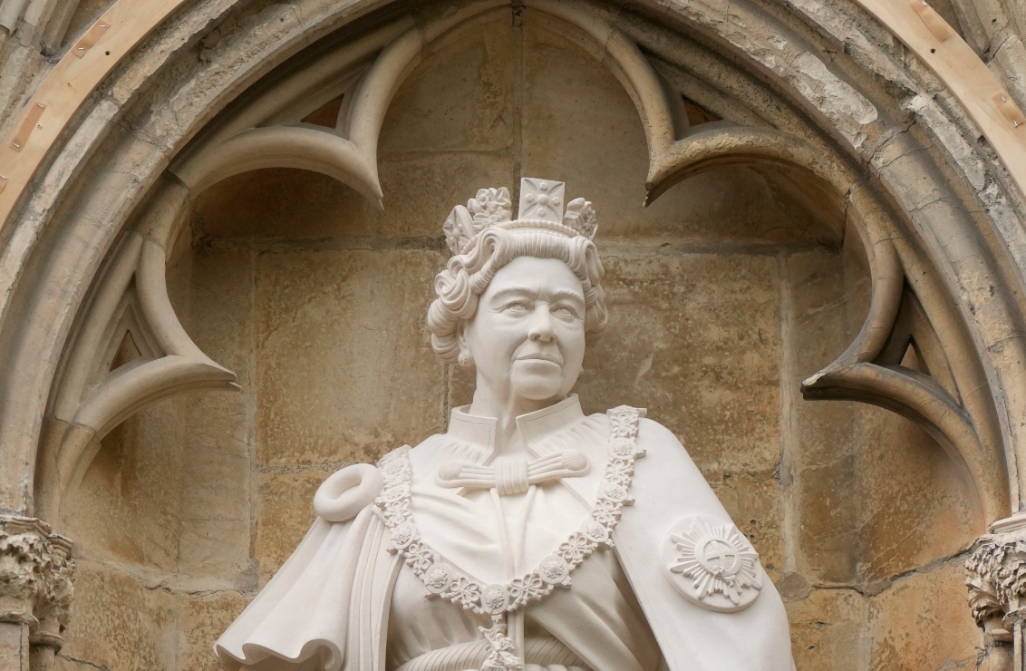 La primera estatua en honor de Isabel II es develada en York