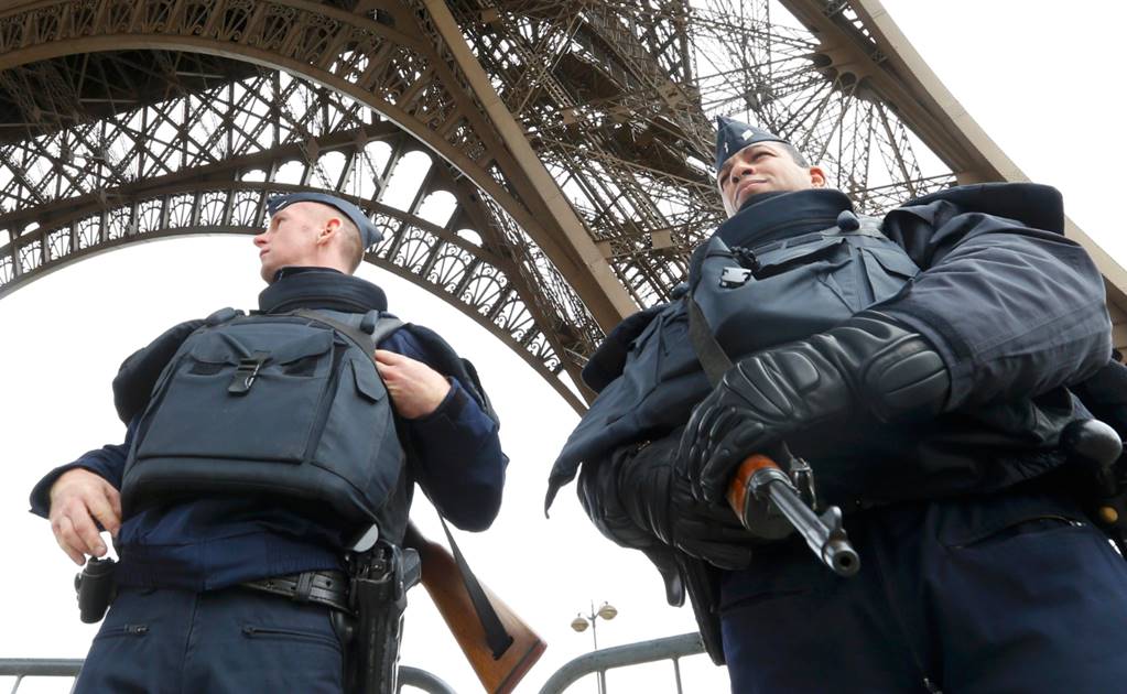 Torre Eiffel, Eurodisney y el Louvre, cerrados por atentados