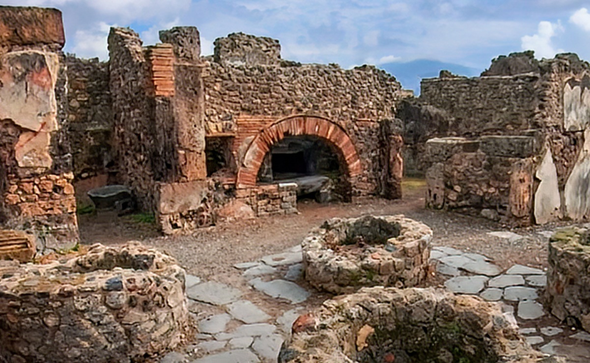 Turista es detenido en Pompeya por rayar una pared del yacimiento arqueológico