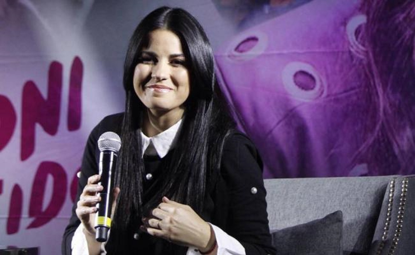 ¿Maite Perroni luce anillo de compromiso?