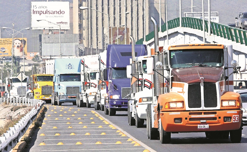 Ventas de camiones de carga disminuyen 8.5% en marzo