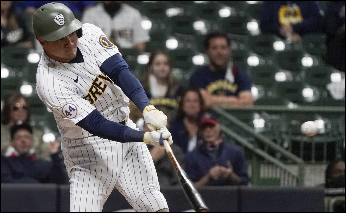 Luis Urías pega homerun y destaca en triunfo de los Brewers