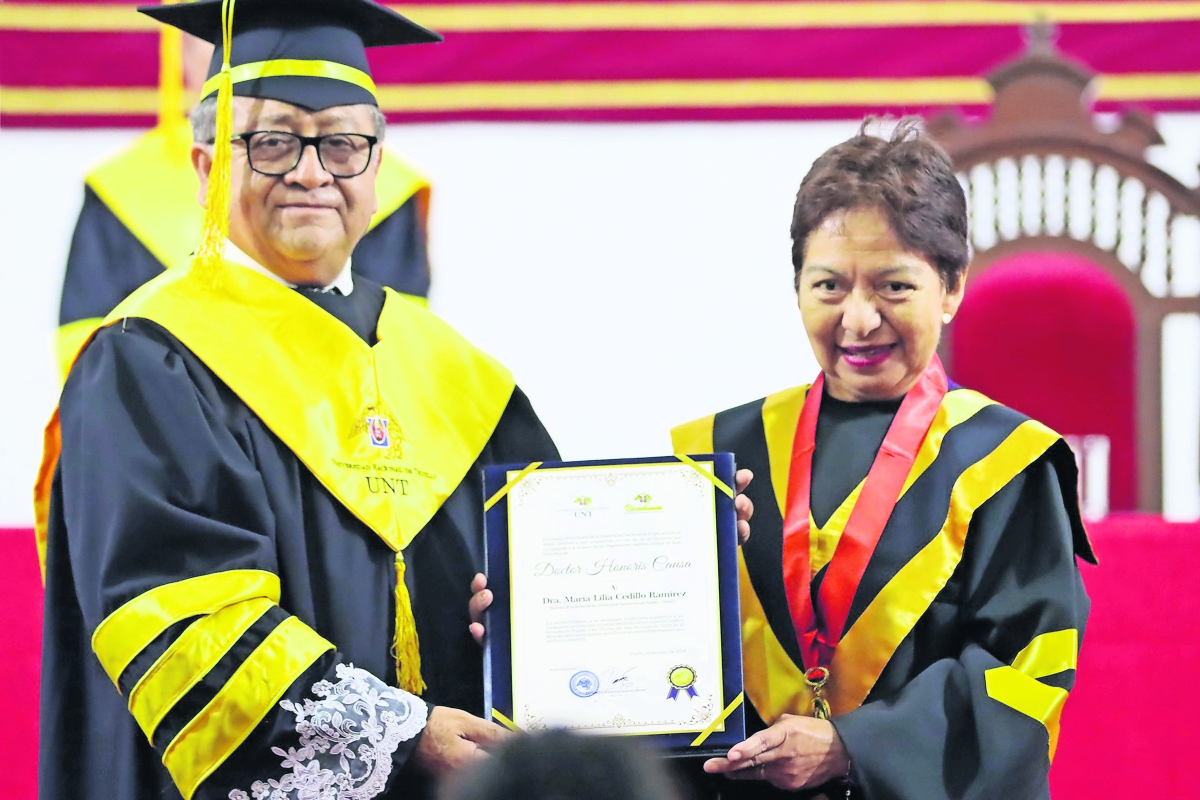 Perú entrega doctorado honoris causa a rectora de la BUAP