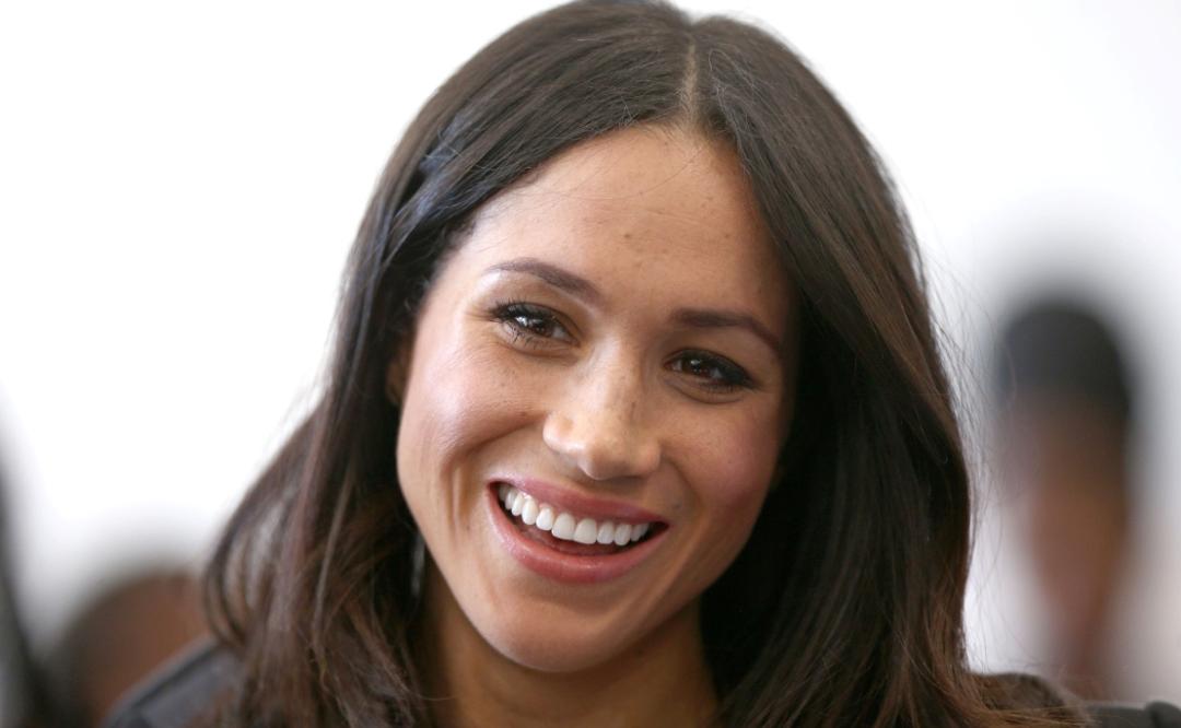 Ex amiga de Meghan Markle revela la verdadera razón de su ausencia en la coronación de Carlos III: temía ser abucheada