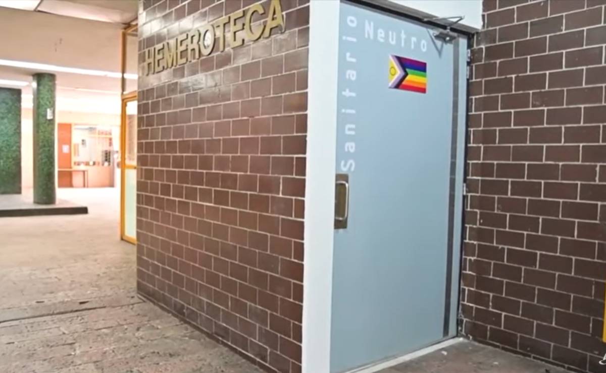UNAM estrena en Facultad de Química sanitario neutro para personas de la comunidad LGBT 