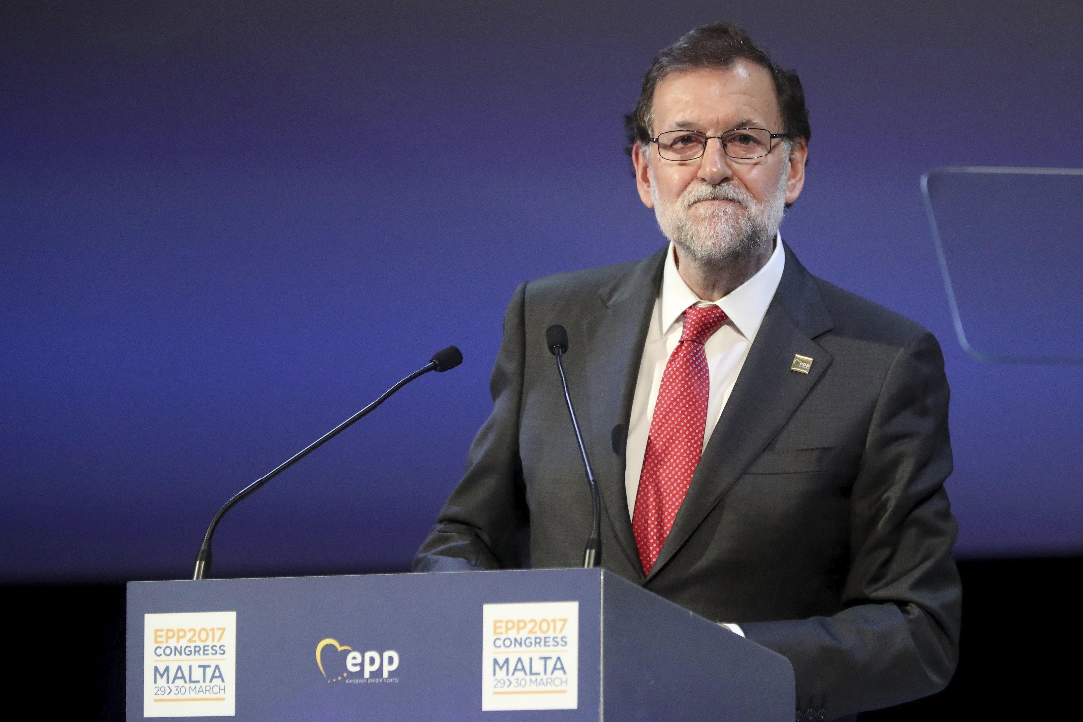 "Si se rompe división de poderes, no hay democracia": Rajoy sobre Venezuela