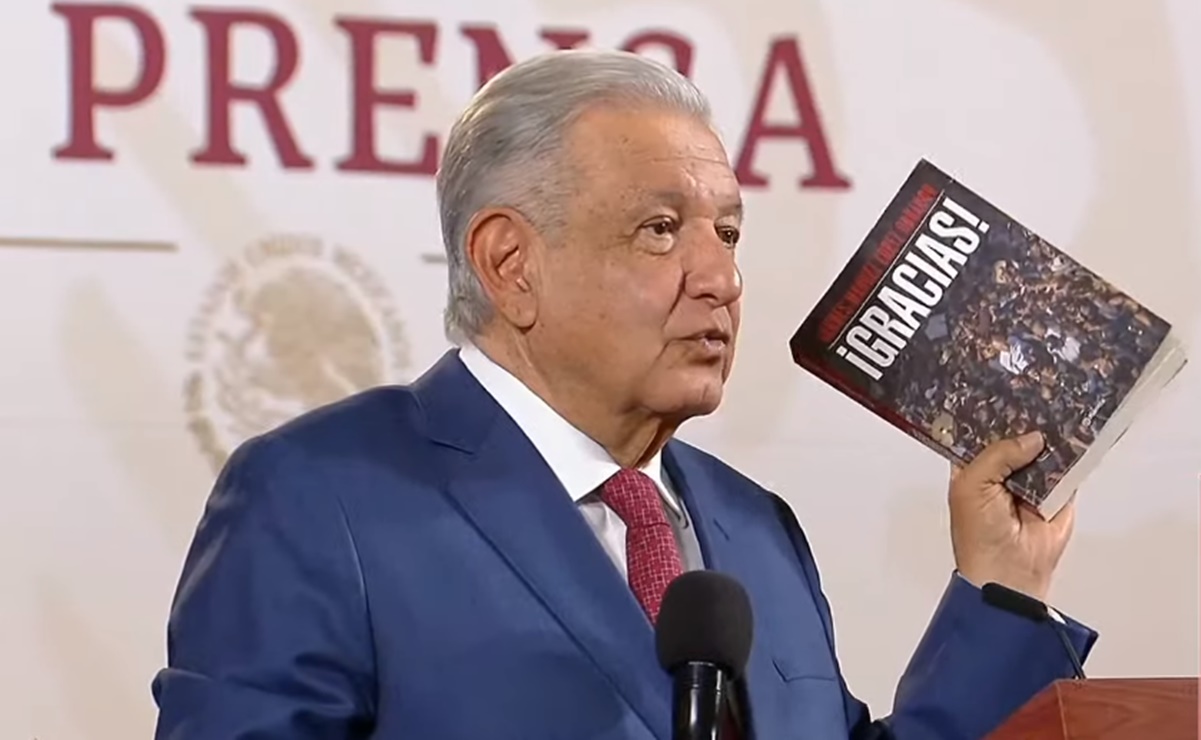 ¿Magistrado del Tribunal Electoral propuso prohibir difusión de libro de AMLO en la mañanera?