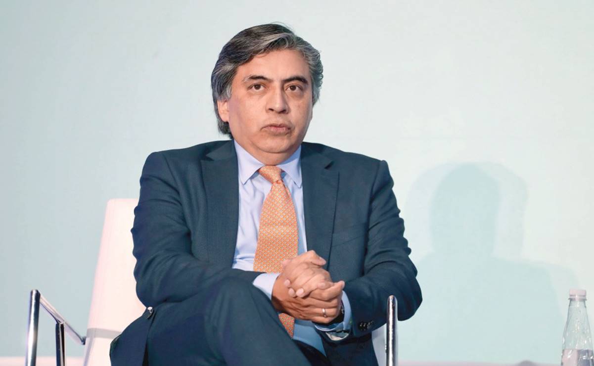 Confirma Gerardo Esquivel su candidatura para presidencia del BID