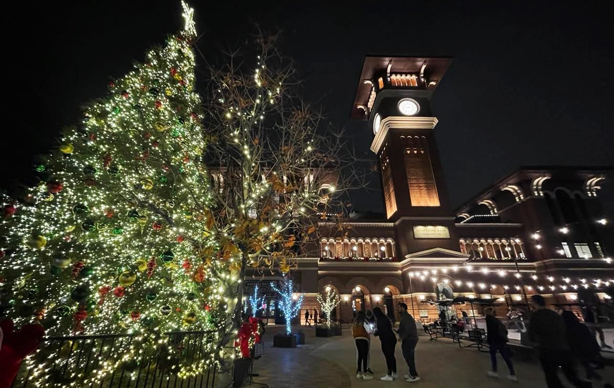 Desfile, castillos de hielo, luces: conoce Grapevine, la capital de la Navidad en Texas