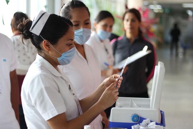 Niñas y niños podrán vacunarse en 18 centros de salud de Querétaro 