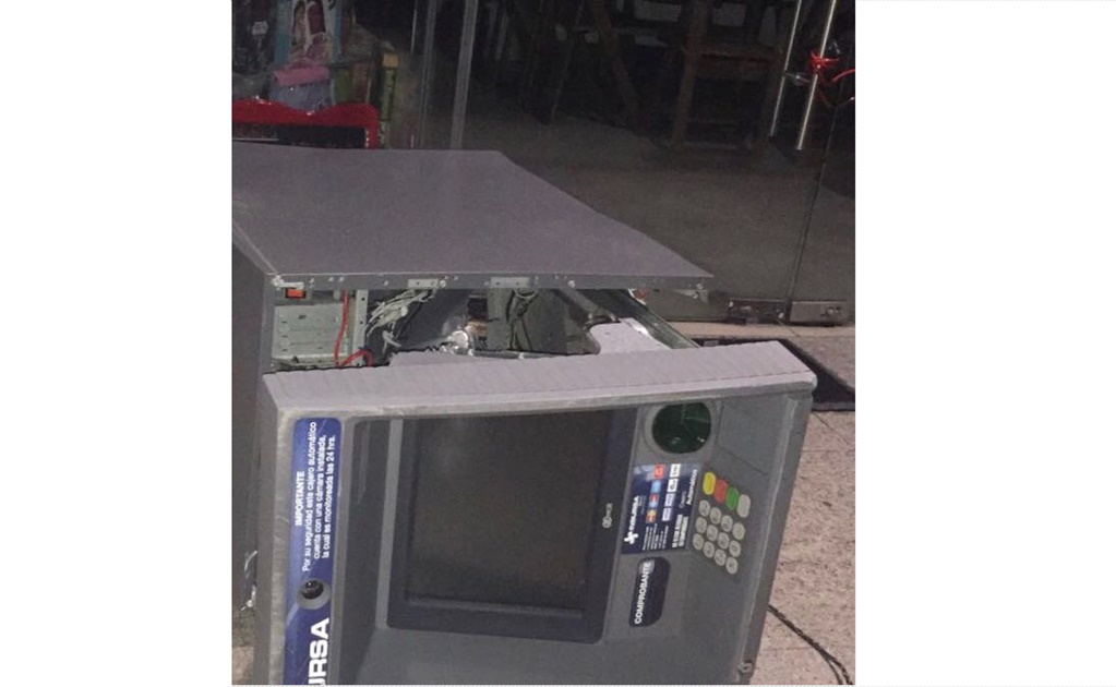 Hombres armados intentan robar cajero automático en Huixquilucan