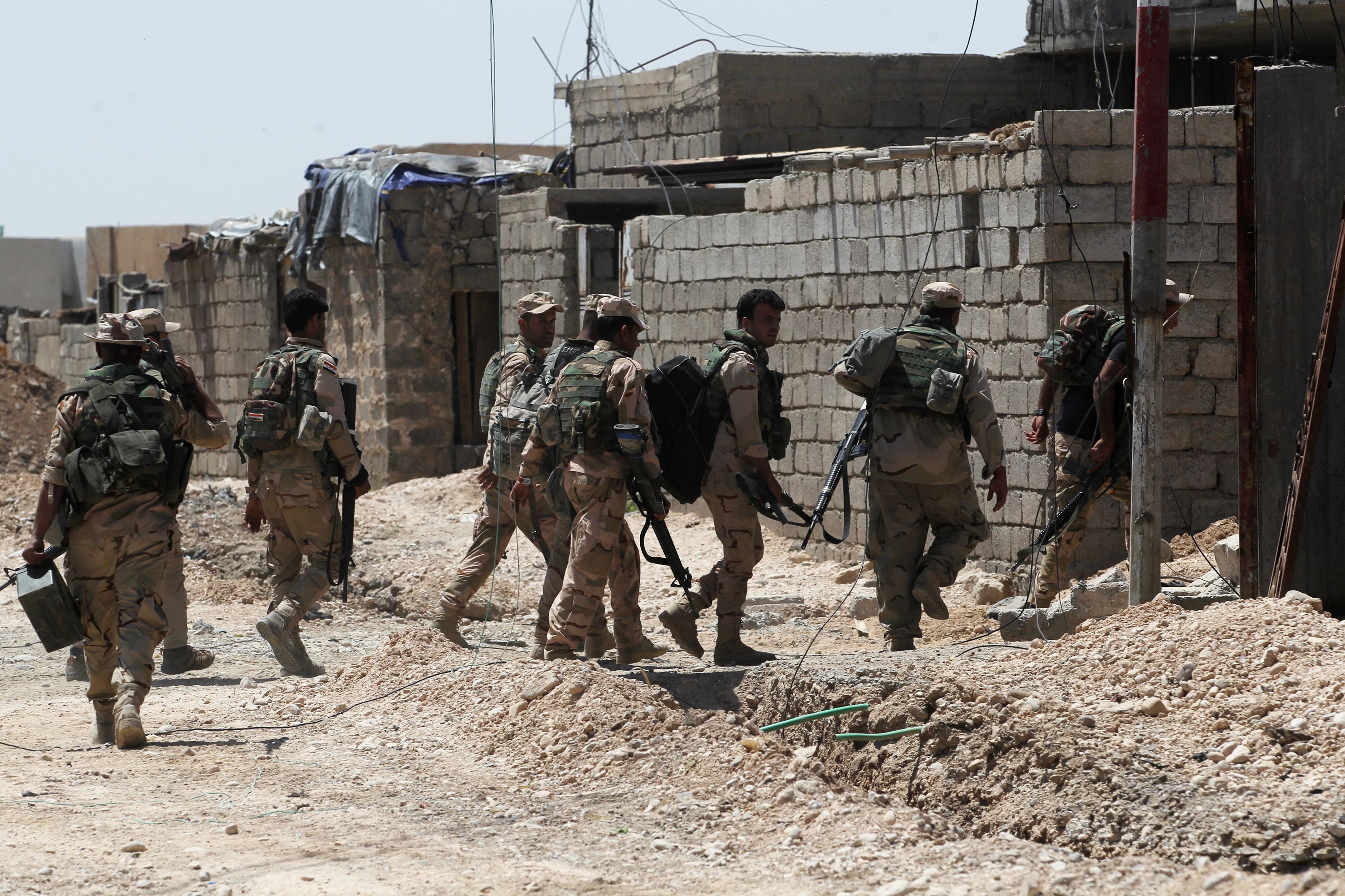 Casa Blanca aprueba entregar armas a milicias kurdas en Siria