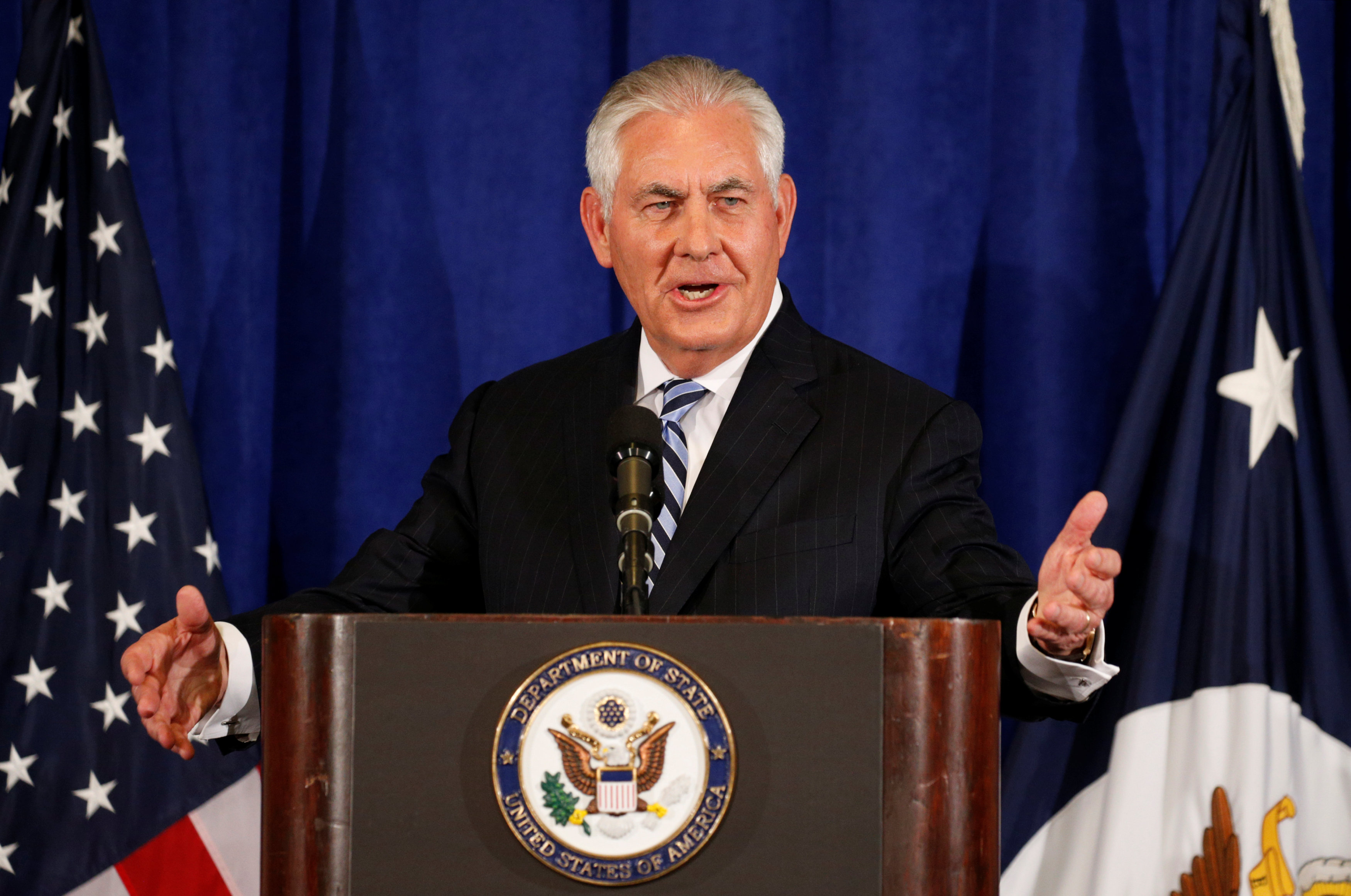 Trump endurecerá relación con Irán, pero no dejará pacto nuclear: Tillerson