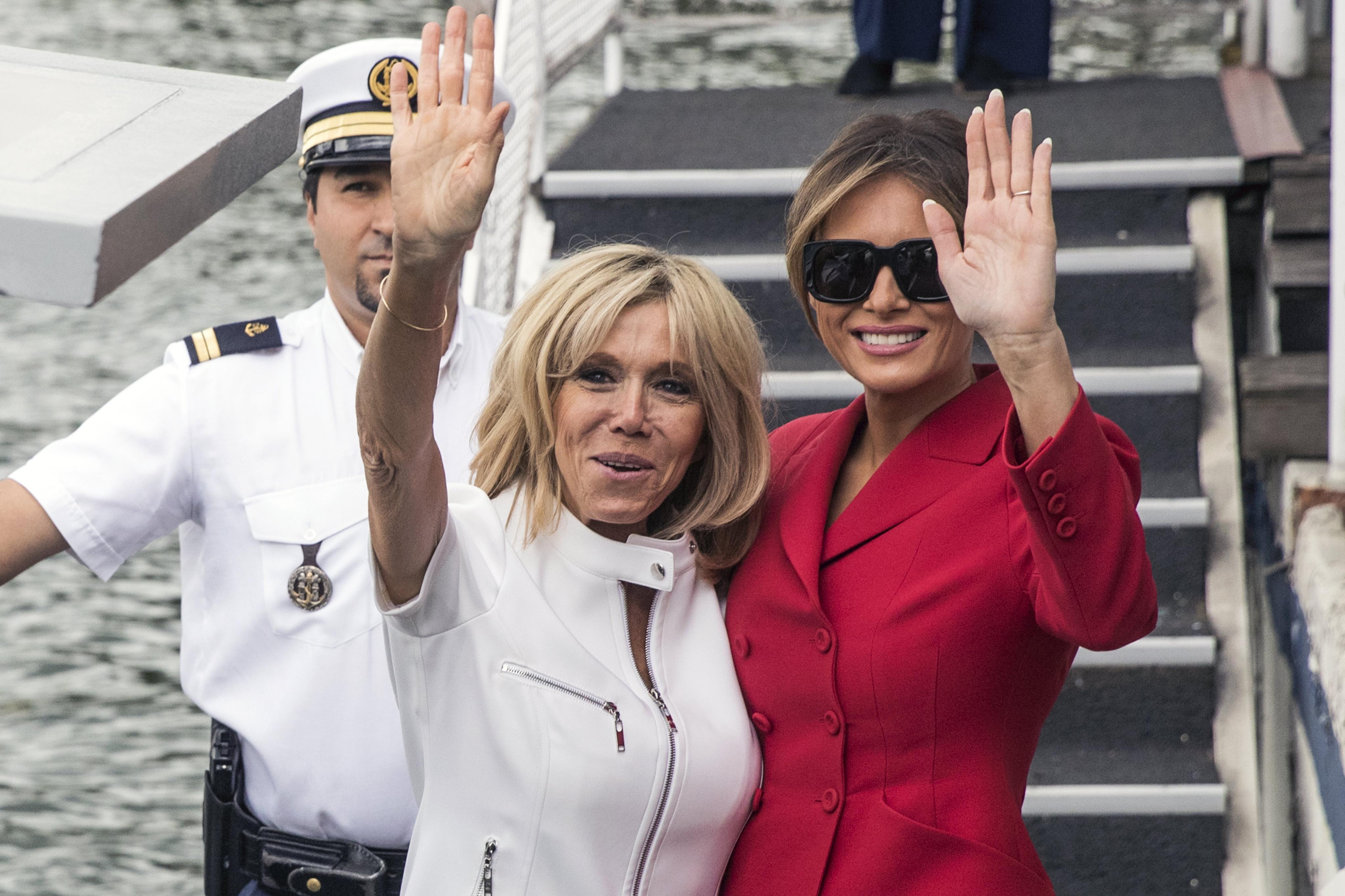 Melania Trump y Brigitte Macron pasean juntas por París