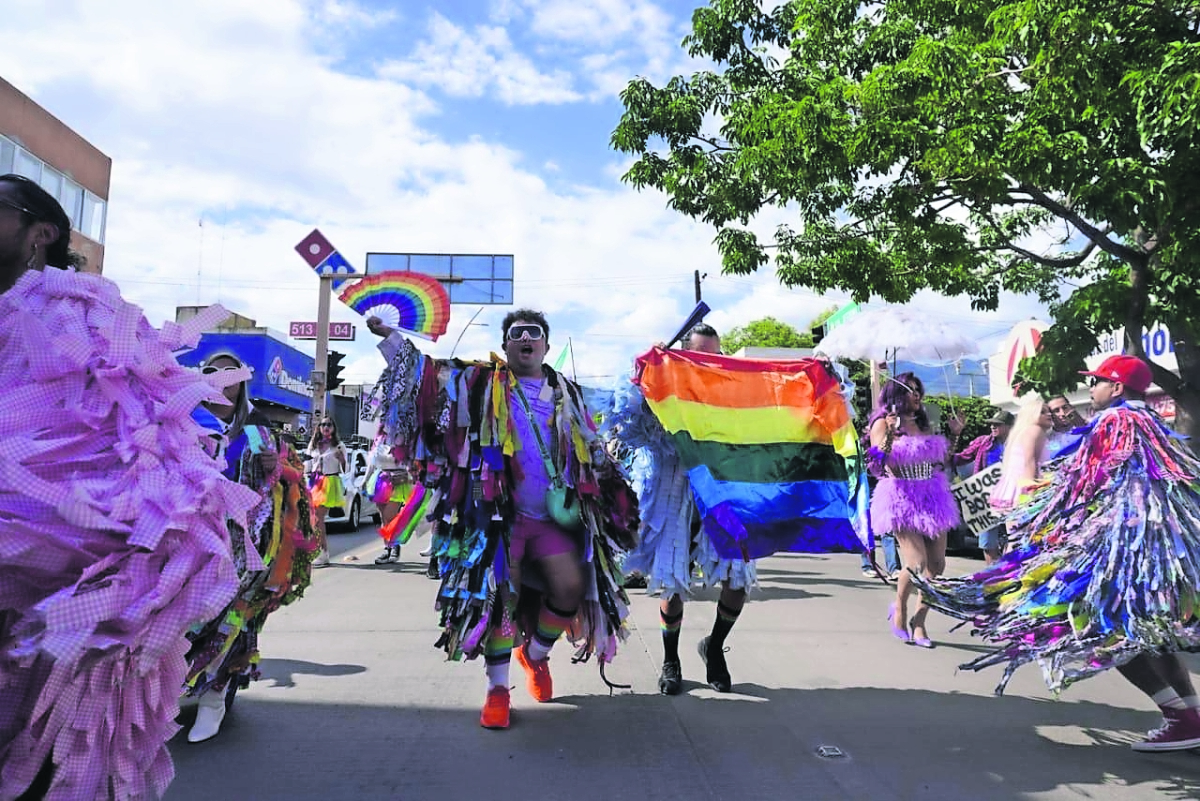 Persiste violencia contra muxes y comunidad LGBTIQ+