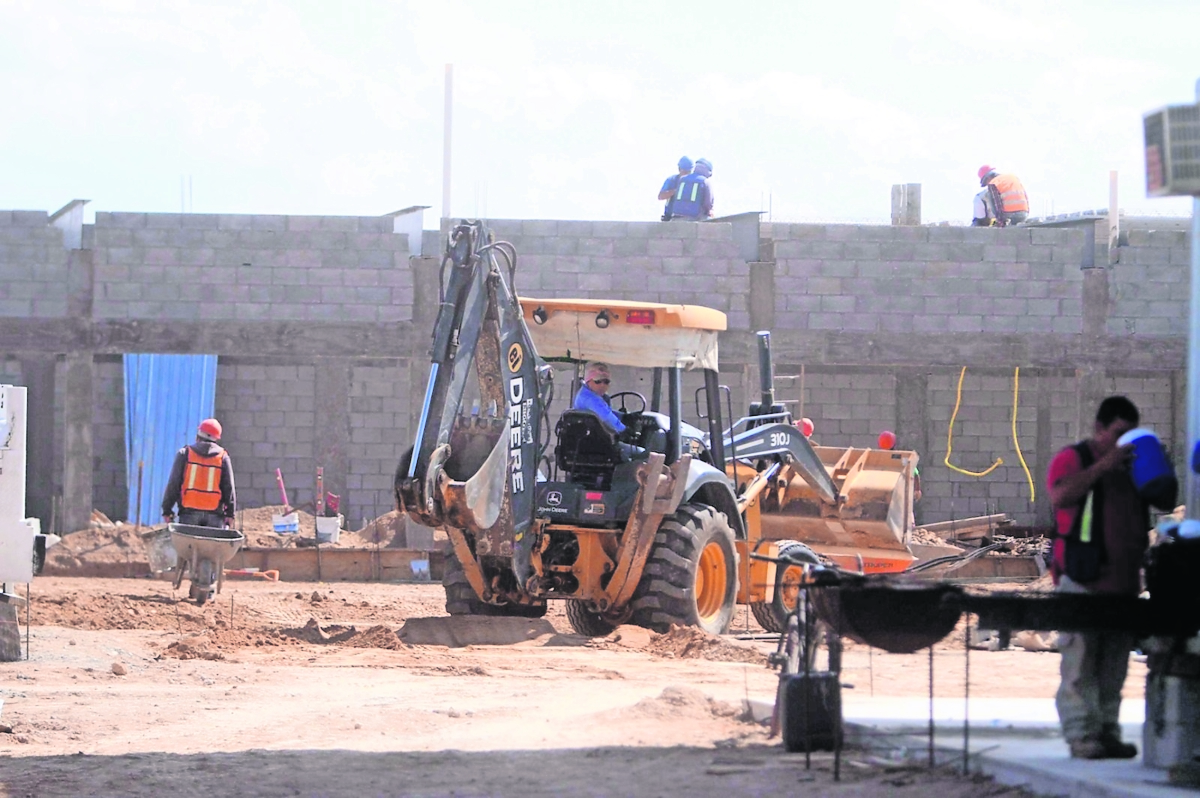 Mejora confianza de constructores y comerciantes en marzo