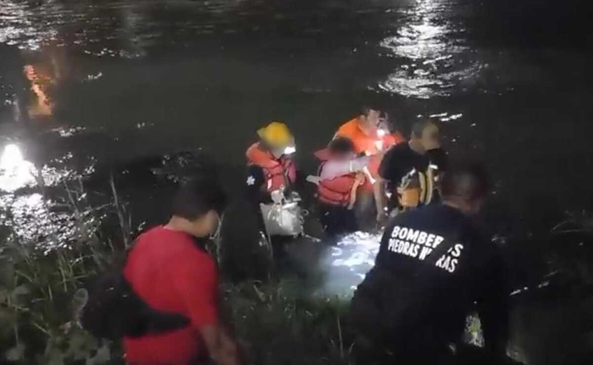 Rescatan a mujer migrante y a su bebé de 4 meses, tras quedar atrapados en islote del Río Bravo