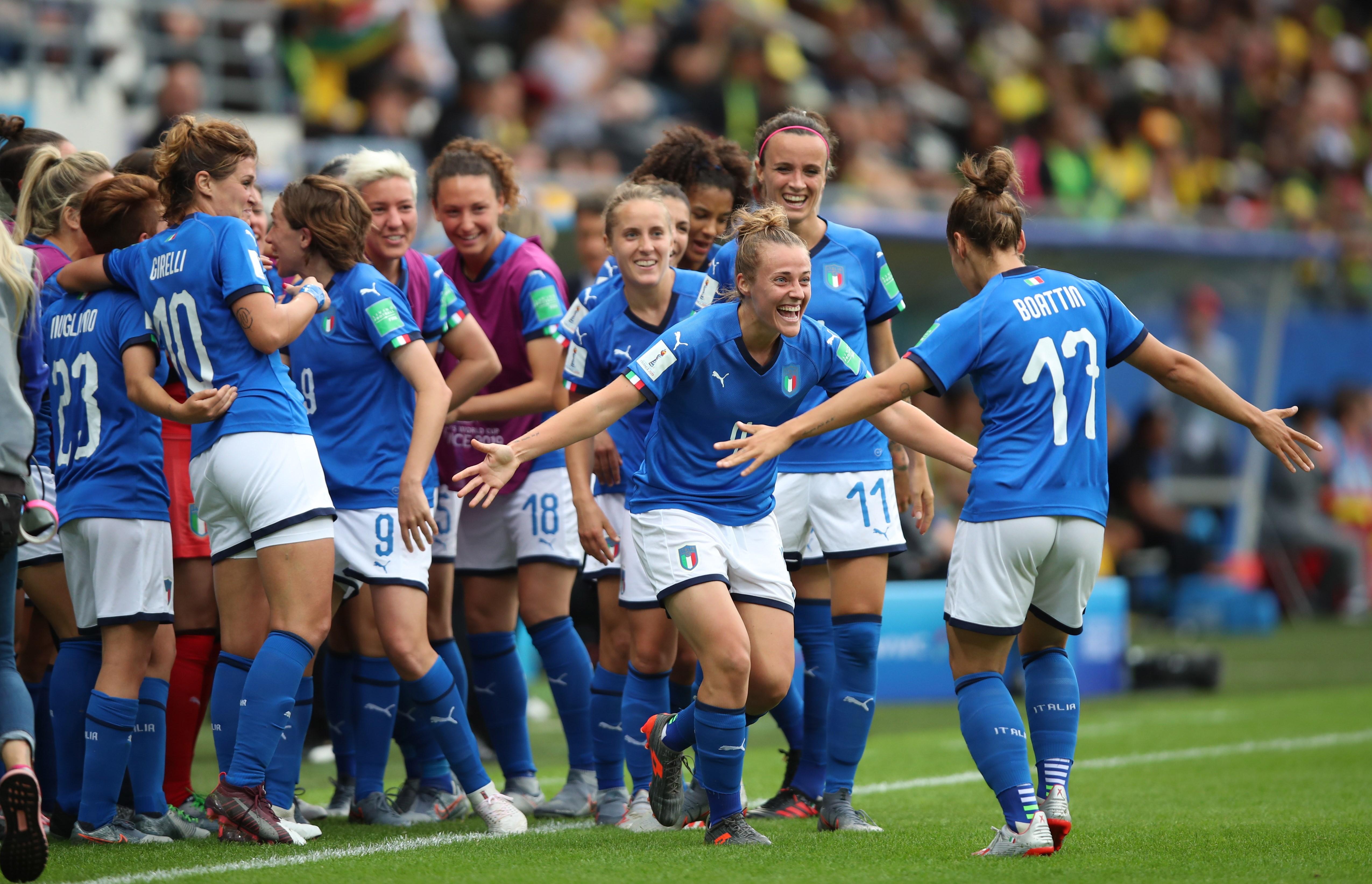 Italia aplasta a Jamaica en el Mundial Femenil