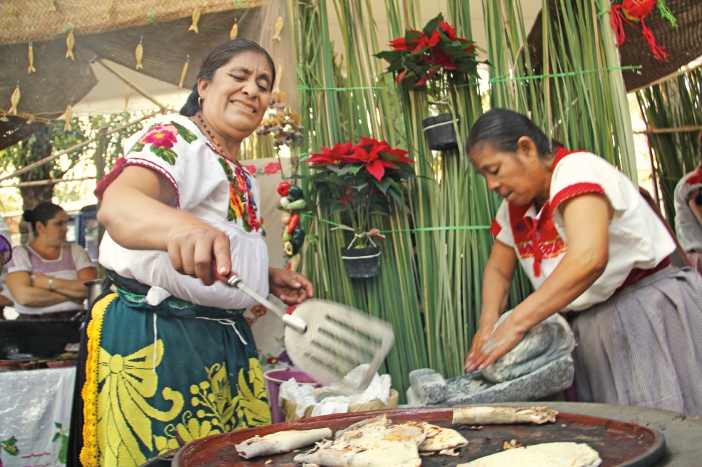 Cocineras. Mujeres indígenas rescatan la comida tradicional mexicana