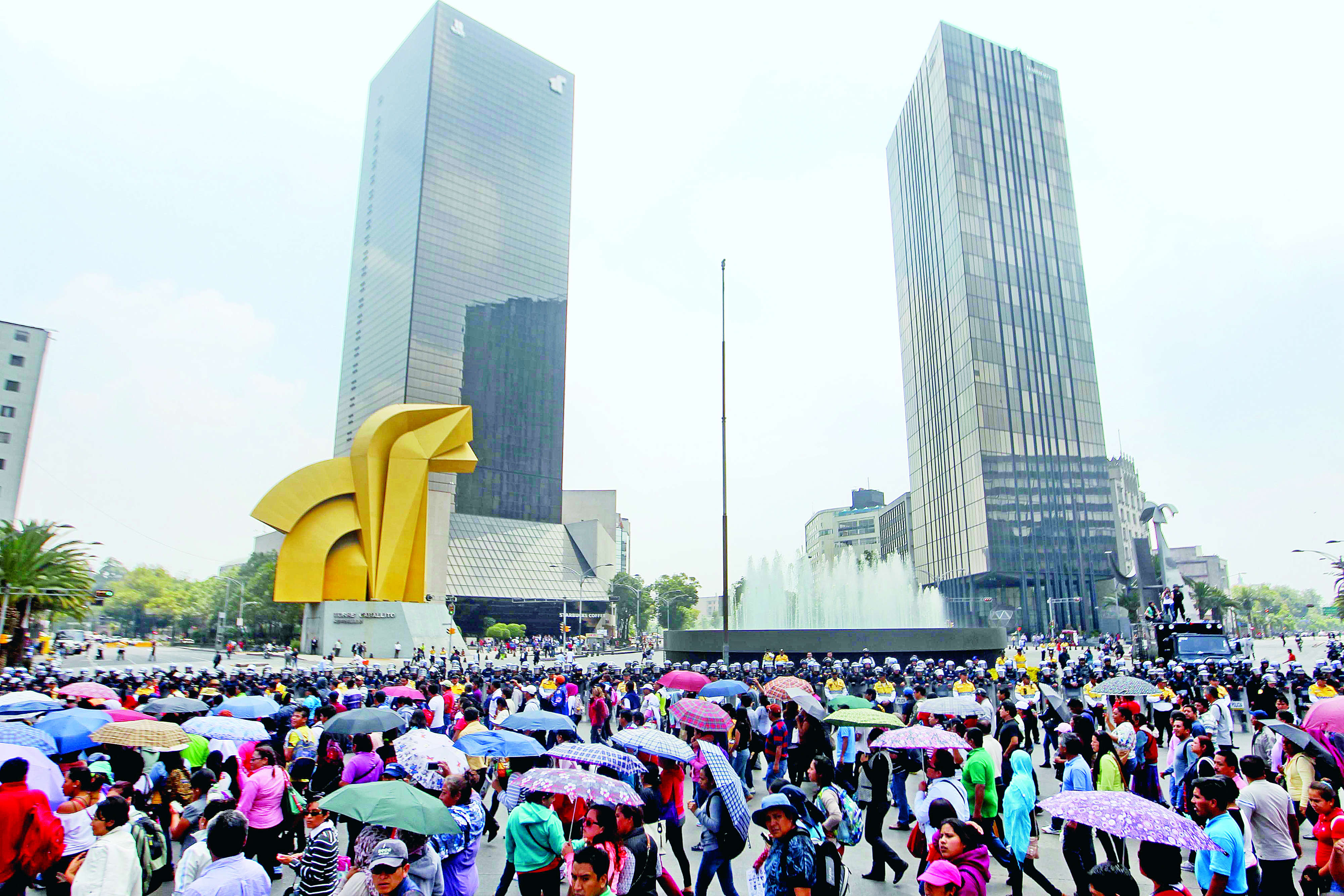 Apenas 3% de mítines y eventos masivos están asegurados en México