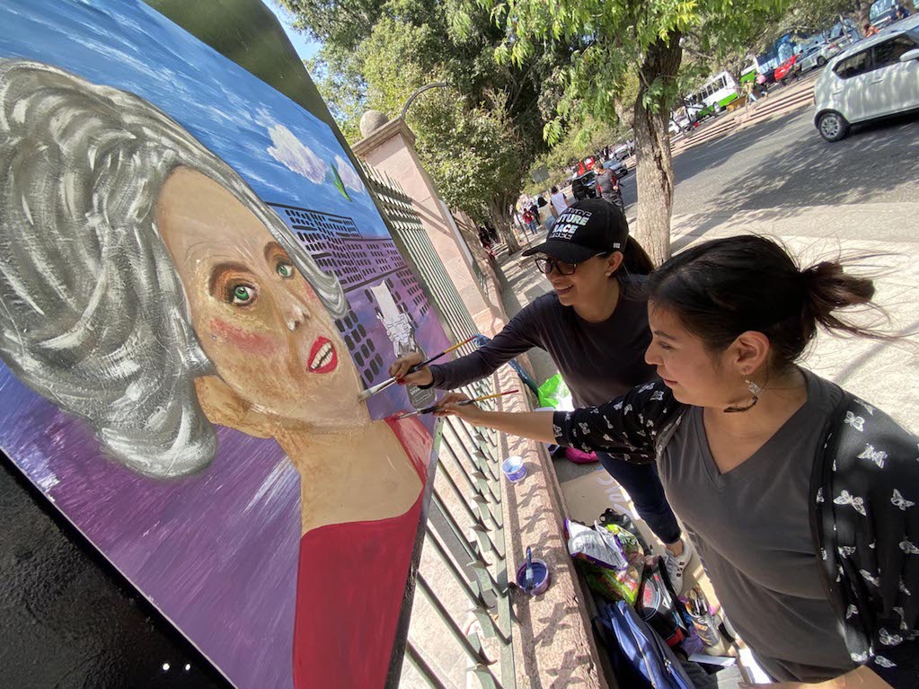 120 artistas se reúnen en la Alameda para homenajear a las mujeres este 8M 