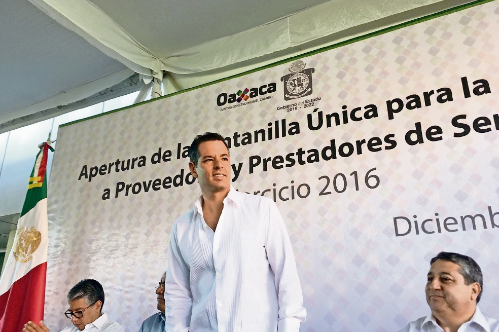 Veracruz y Oaxaca no dejan ni para los aguinaldos