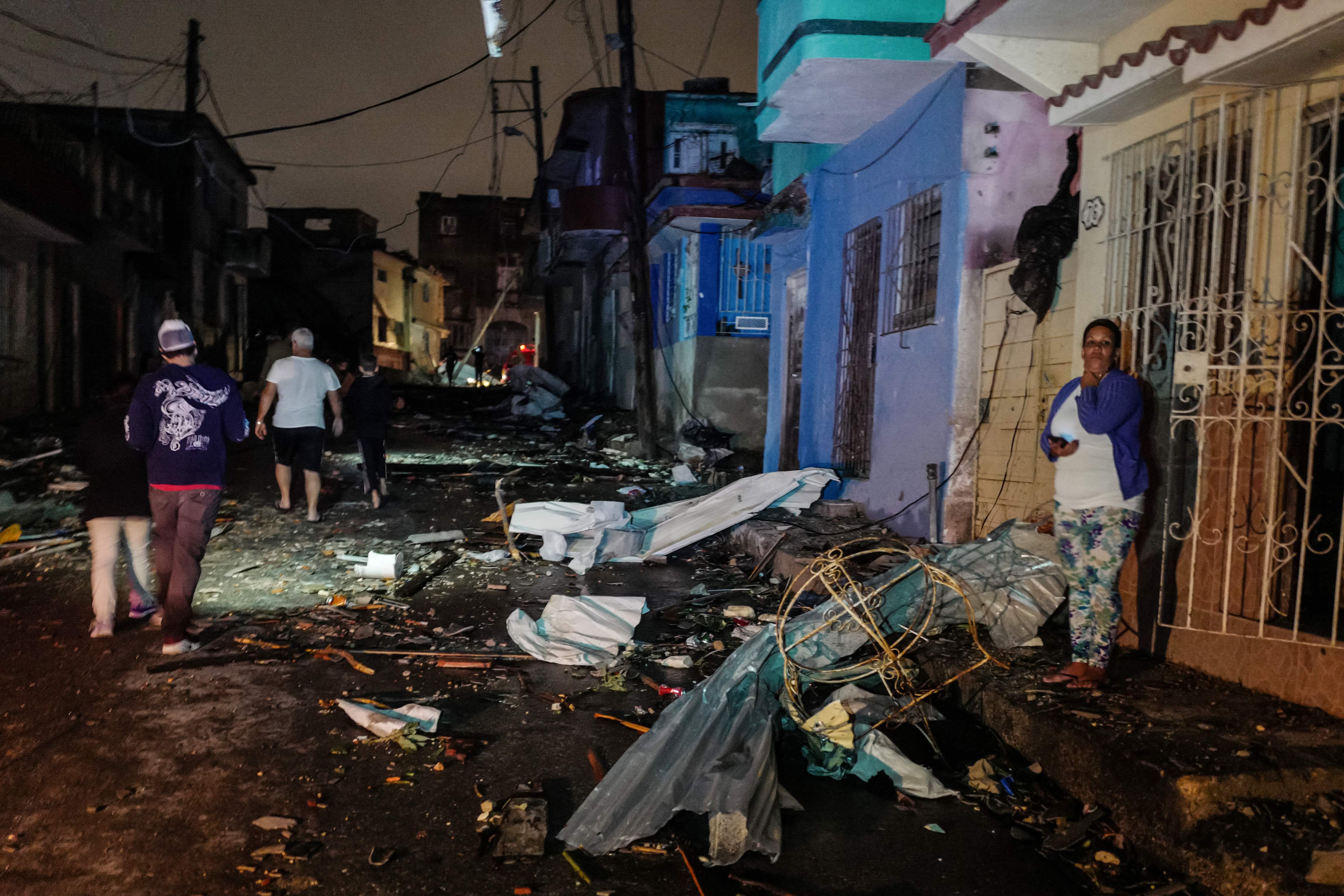 Tres muertos y 172 heridos por un tornado en La Habana