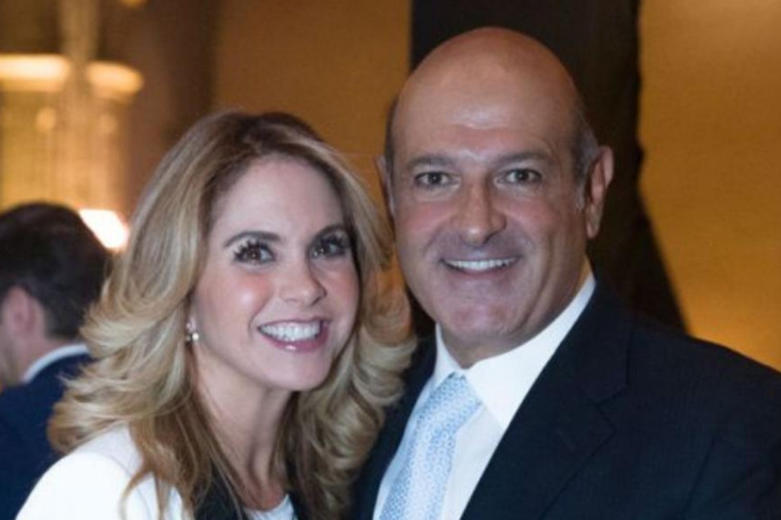 Lucero celebra el cumpleaños 57 de su novio Michel Kuri con viaje a la playa