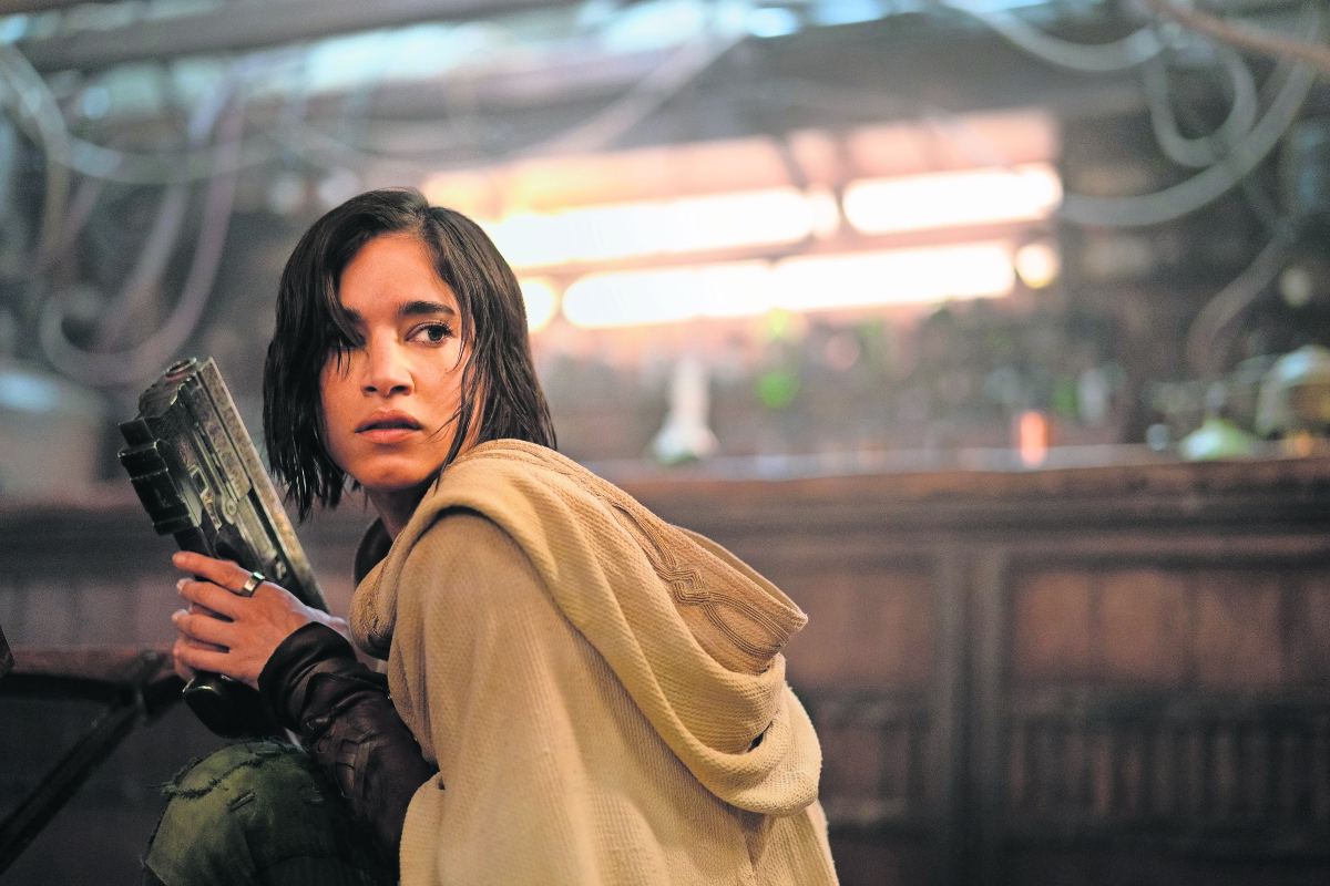 Sofia Boutella da pelea en "Rebel Moon"