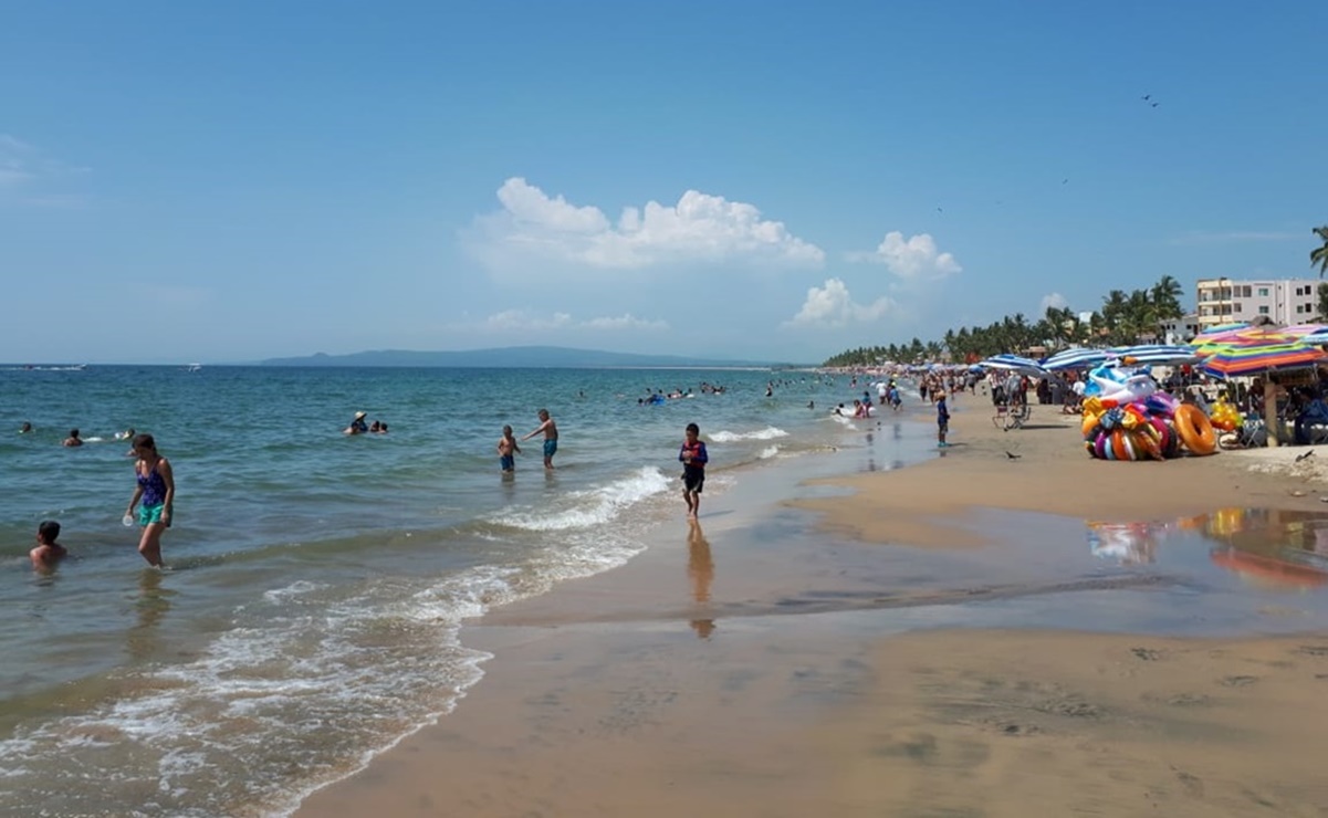 Rescate y tragedia en playas de Mazatlán durante el "Megapuente"