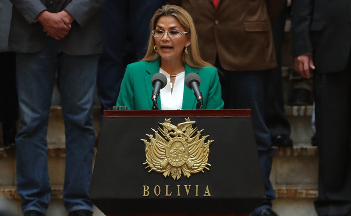 Presidenta interina de Bolivia suma apoyo para elecciones presidenciales