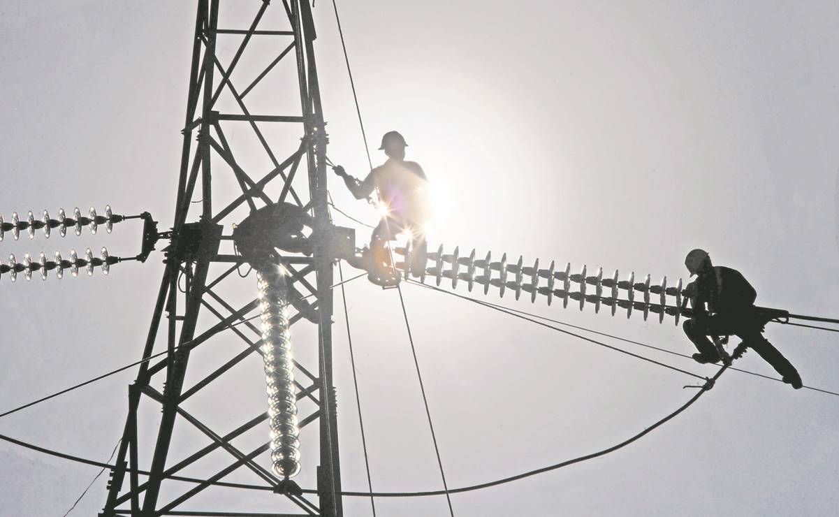 Cofece pide a diputados no aprobar reforma eléctrica de AMLO pues hay riesgo de un monopolio estatal