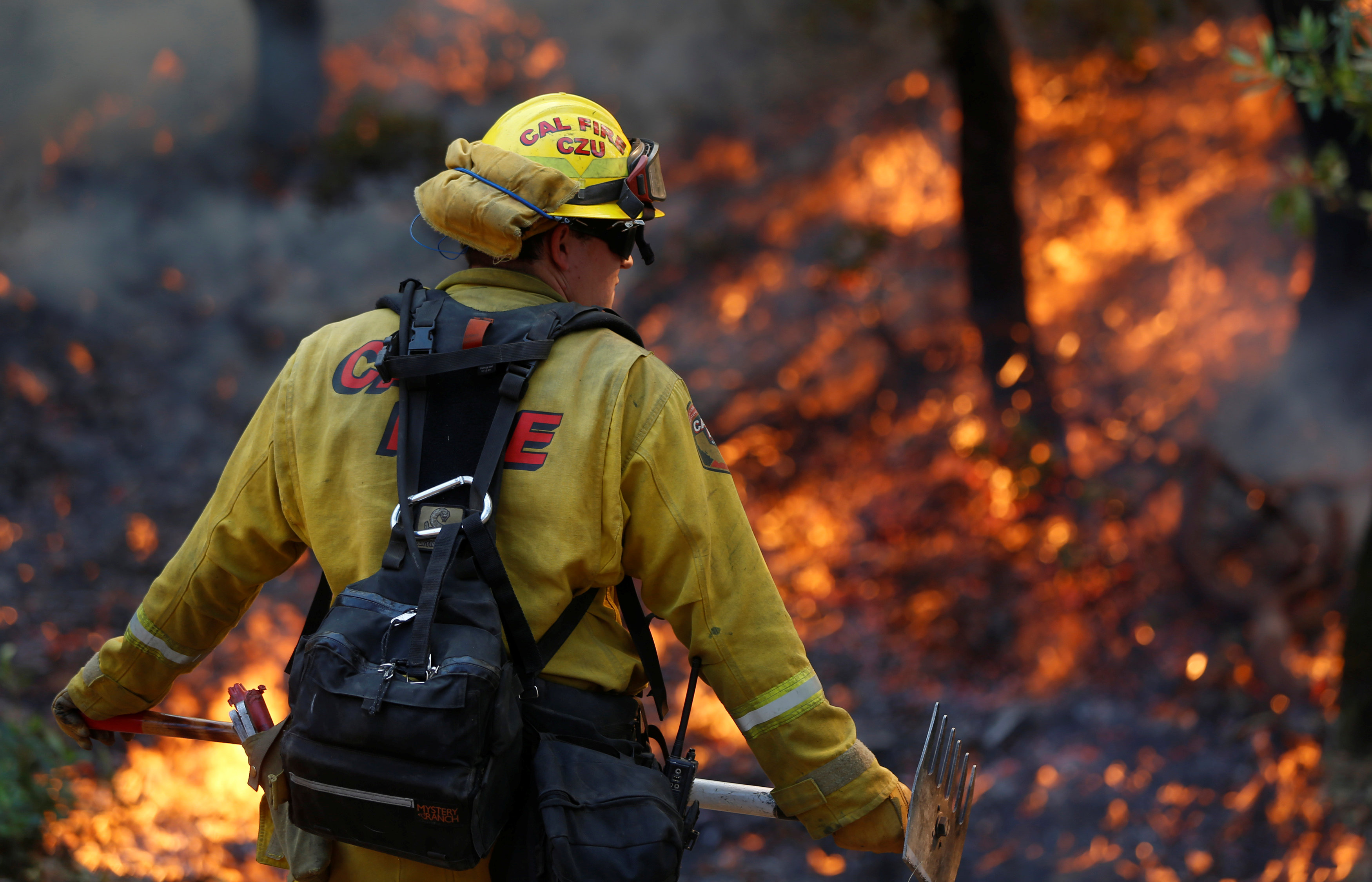 Suman 40 muertos por incendios en California