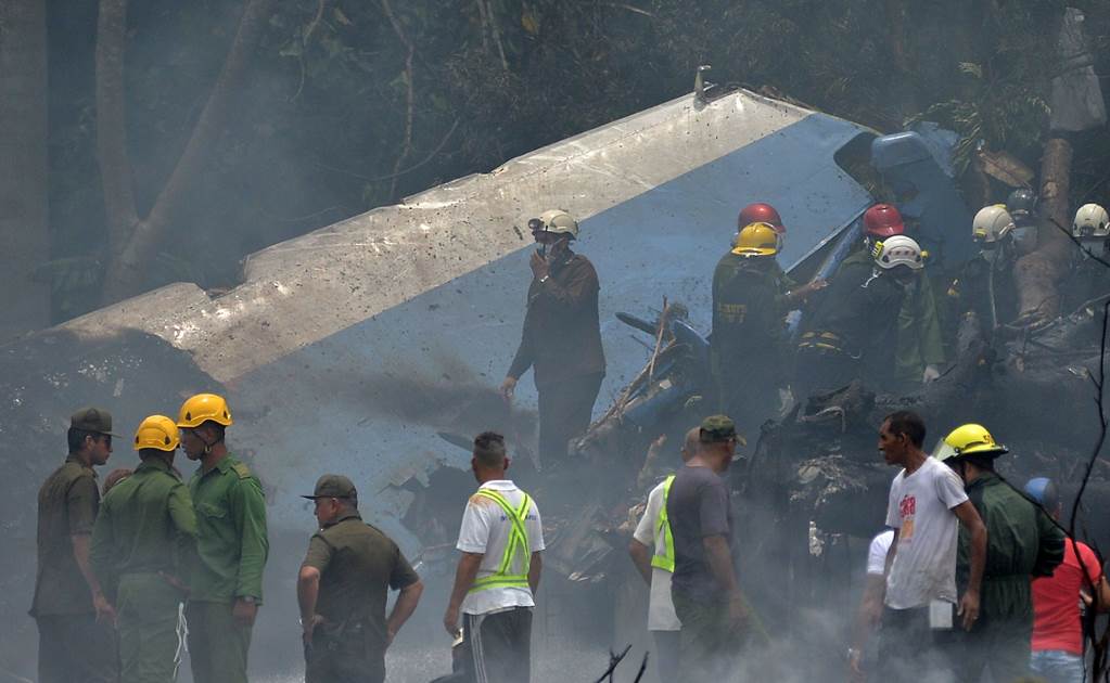 Tres pasajeros lograron sobrevivir al accidente de Cubana de Aviación, reporta Granma