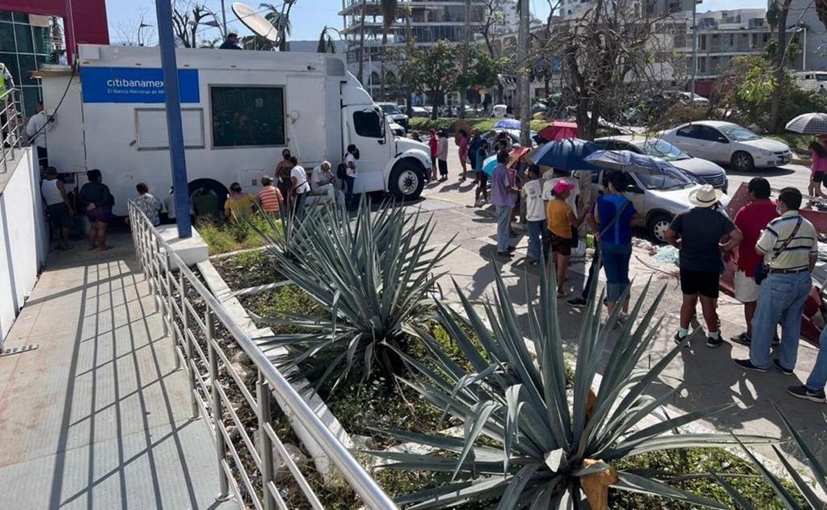 Huracán "Otis": 60% de las sucursales bancarias han sido reestablecidas en Acapulco