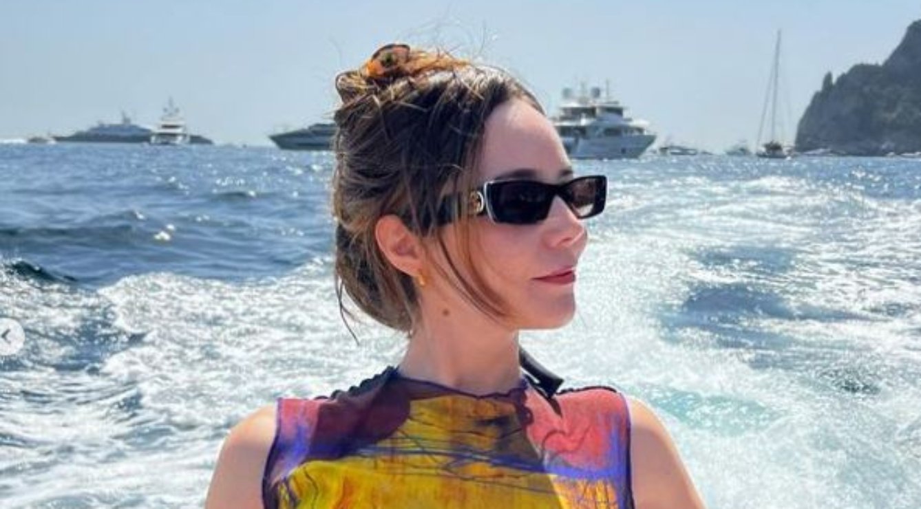 Camila Sodi se une a la tendencia de efecto desnudo en su viaje a Italia