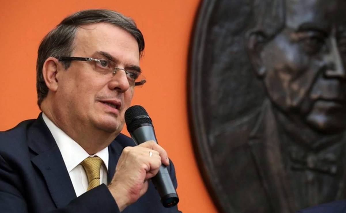 Insiste Ebrard en debates entre "corcholatas" y que se separen del cargo 