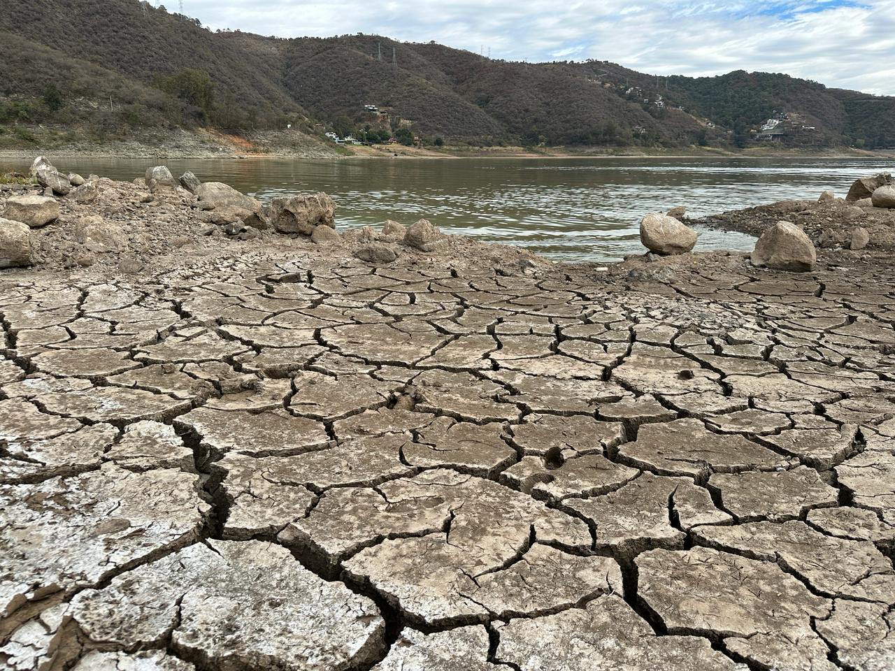 Conagua cancela extracciones de agua en presa de Valle de Bravo; está al 26% de su capacidad
