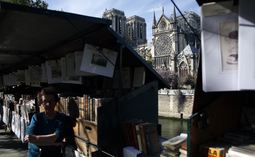 Entre crisis, baguete y libreros del Sena buscan un lugar en la Unesco