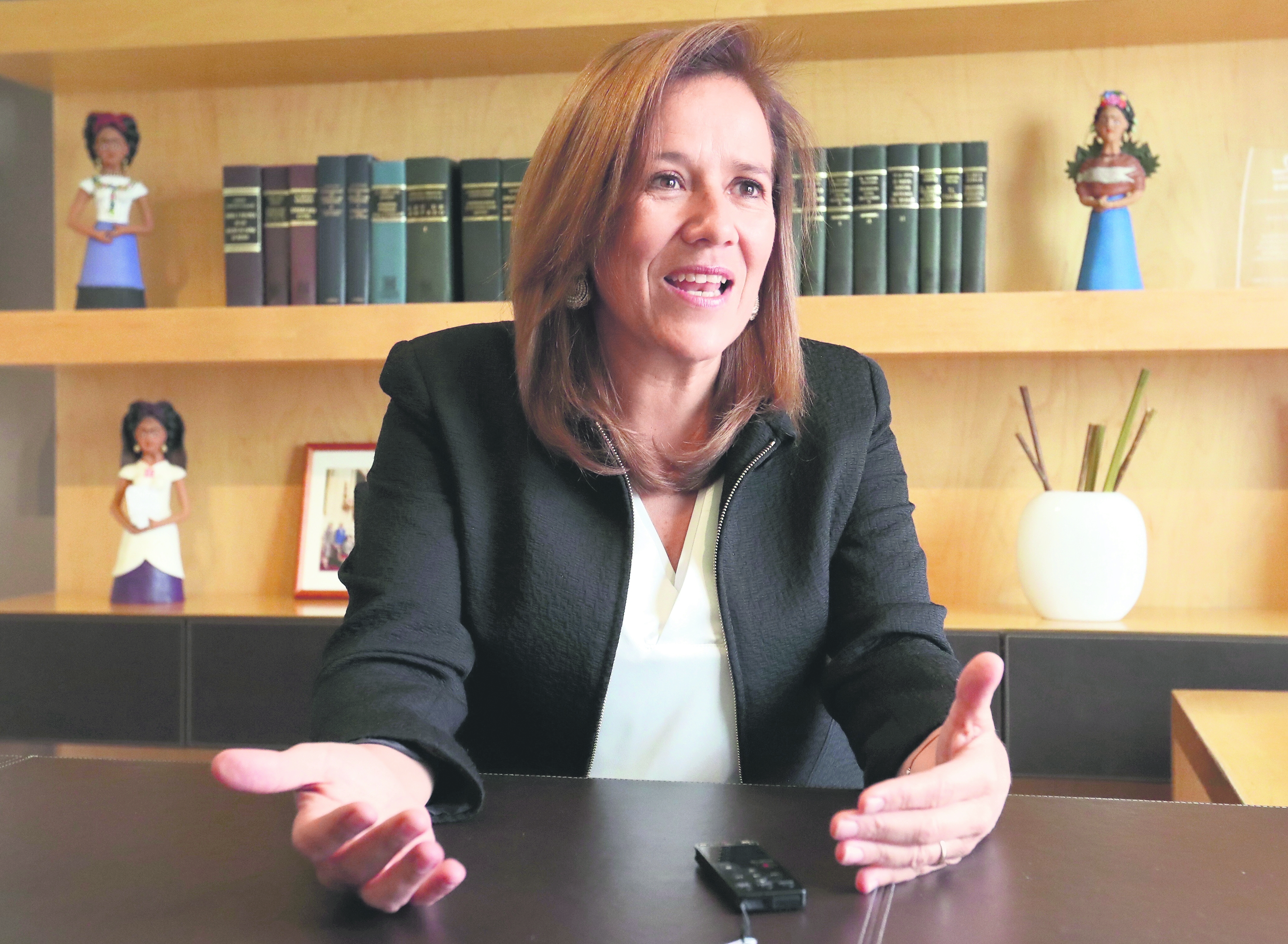 Reducen multa a Margarita Zavala por apoyos irregulares en candidatura