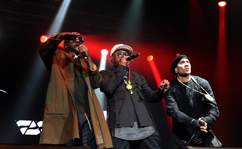 Black Eyed Peas conquista a fans mexicanos