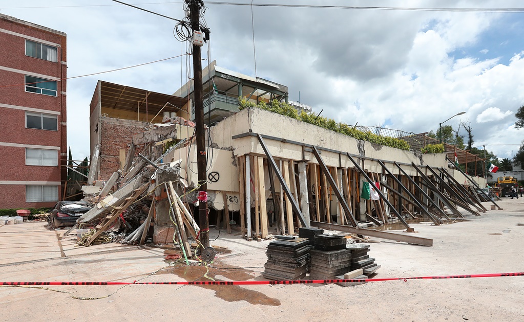 Continúan maniobras de rescate en Colegio Rébsamen a 4 días del sismo